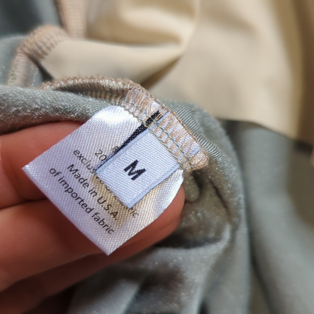 Lucky Leo Size Medium Mint Green Crushed Velvet Leotard - Picture 3 of 4